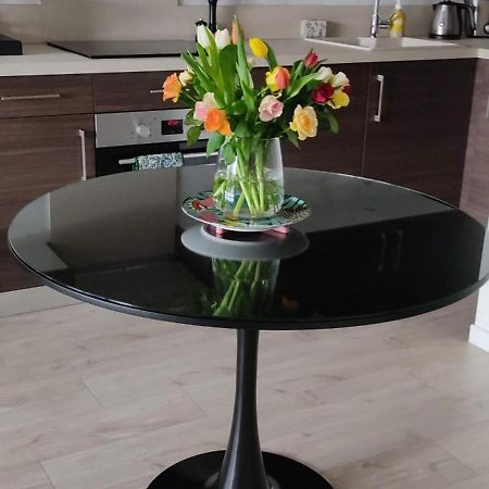 Le Saint Val 004, Appart. Neuf, Jardin, Parking Экстерьер фото